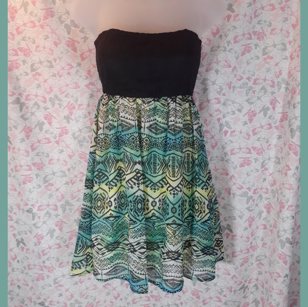 🎉S-HP🎉 *NWOT* Cantata Strapless Dress